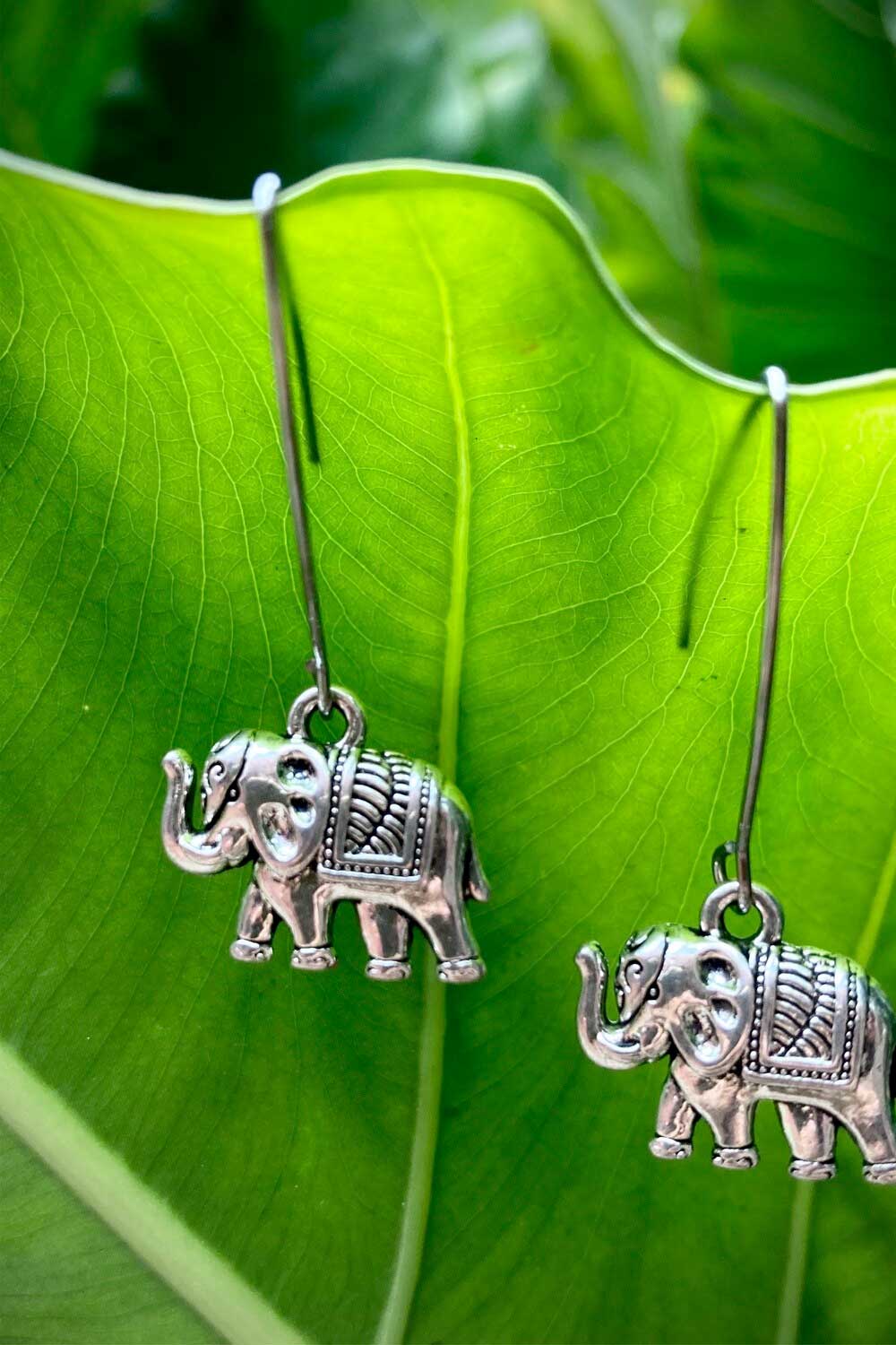 ELEPHANT CHARMS EARRING
