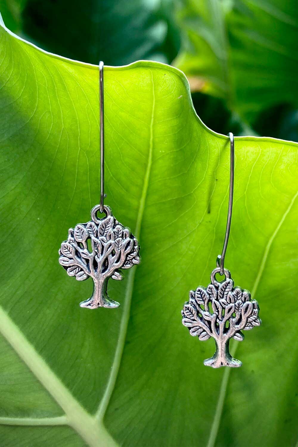 TREE CHARMS EARRING