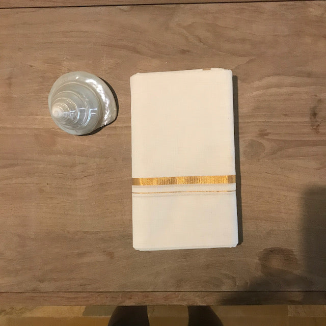 Mundu Thin Kasavu Gold