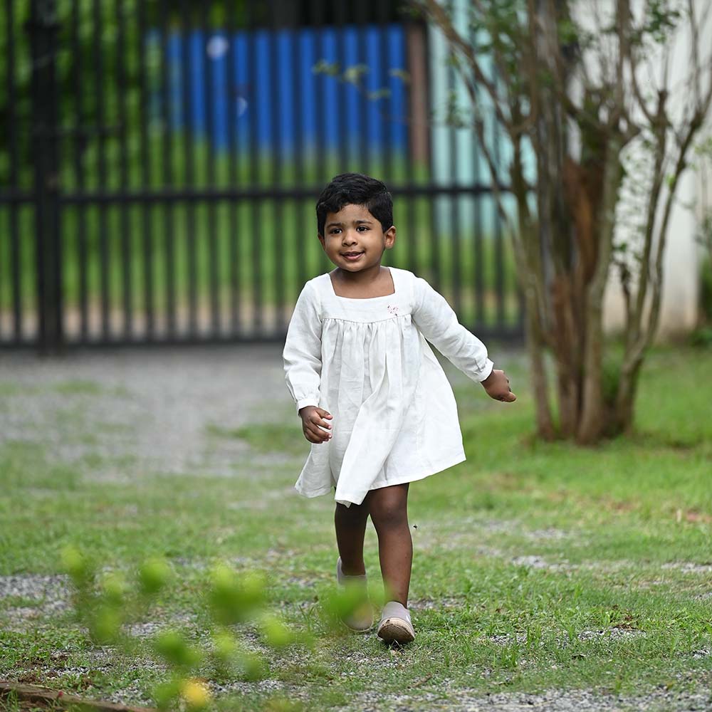 The White Classic Full Sleeve Dress