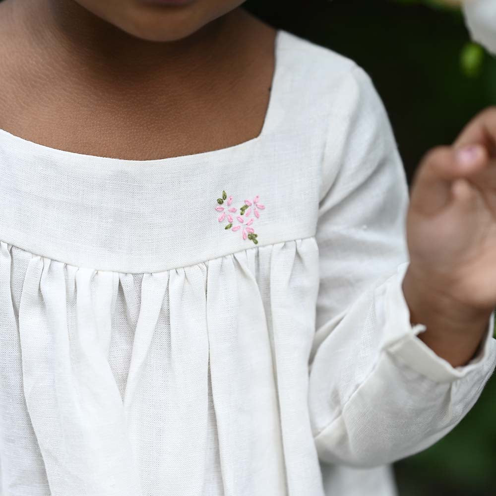 The White Classic Full Sleeve Dress