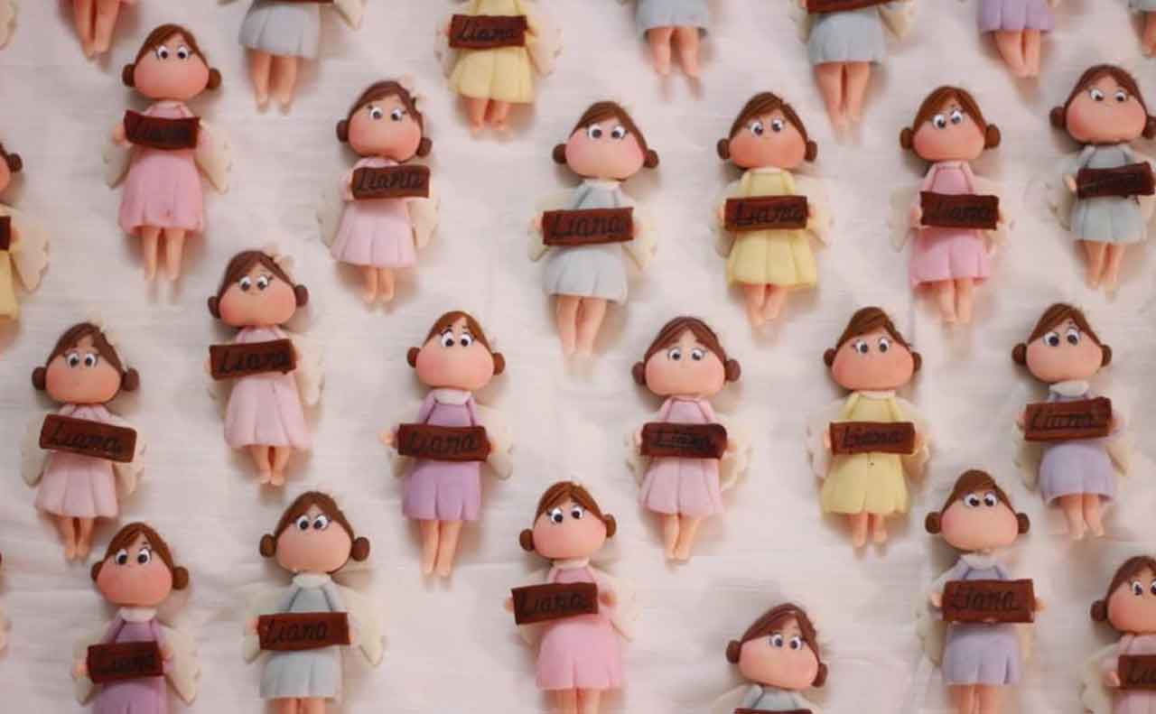 Favours- Custom Made Magnets - Starting From Rs. 250 / Pc