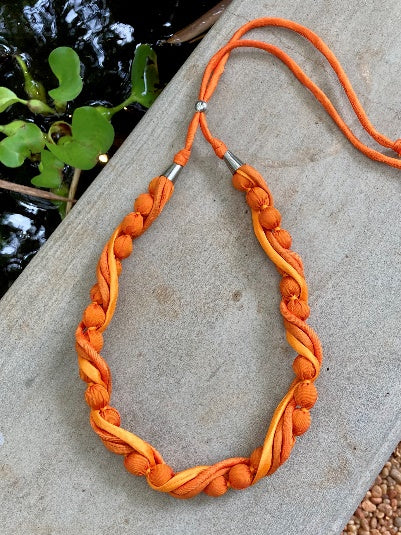 BEAD PIPPING NECKLACE