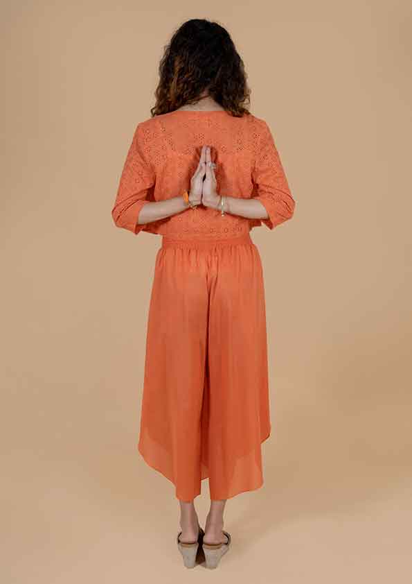 TULIP PANT OVERLAPPING